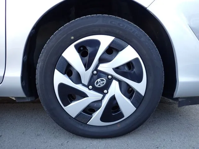 アクア(トヨタ)の車両写真