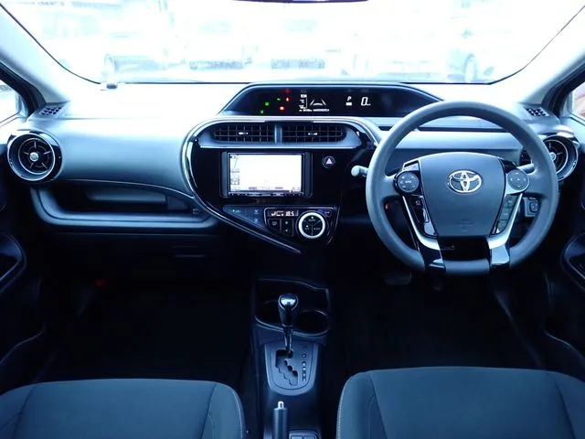 アクア(トヨタ)の車両写真