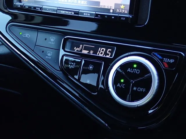 アクア(トヨタ)の車両写真