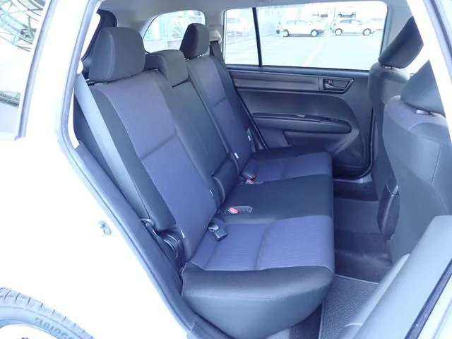 カローラフィールダー　４ＷＤ（トヨタ）の車両写真