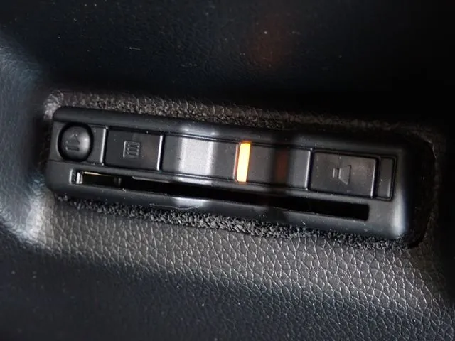 シャトル ハイブリッド(ホンダ)の車両写真