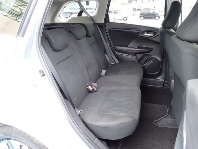 シャトル ハイブリッド(ホンダ)の車両写真