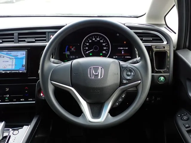 シャトル ハイブリッド(ホンダ)の車両写真