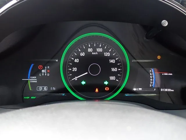 シャトル ハイブリッド(ホンダ)の車両写真