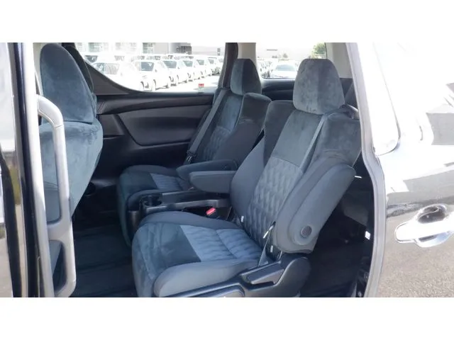 アルファード（トヨタ）の車両写真