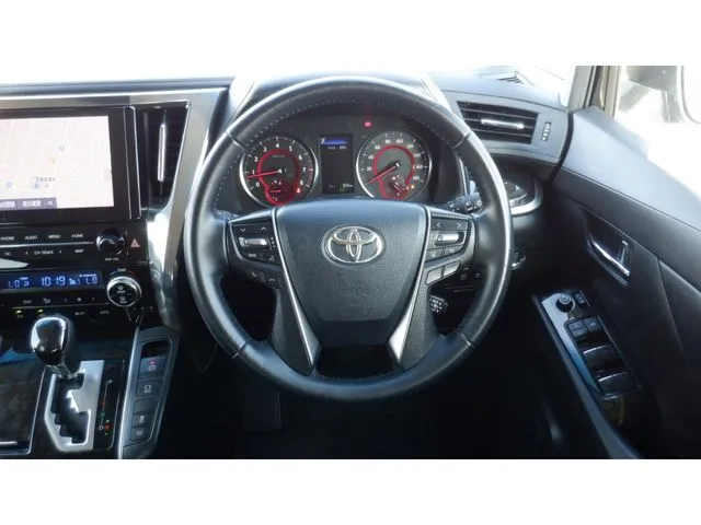 アルファード（トヨタ）の車両写真