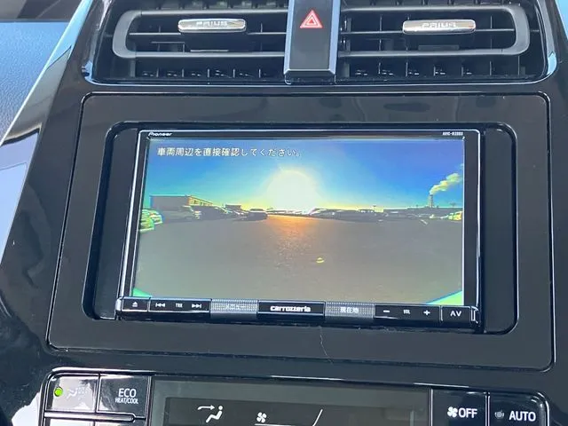 トヨタ プリウス 4WD