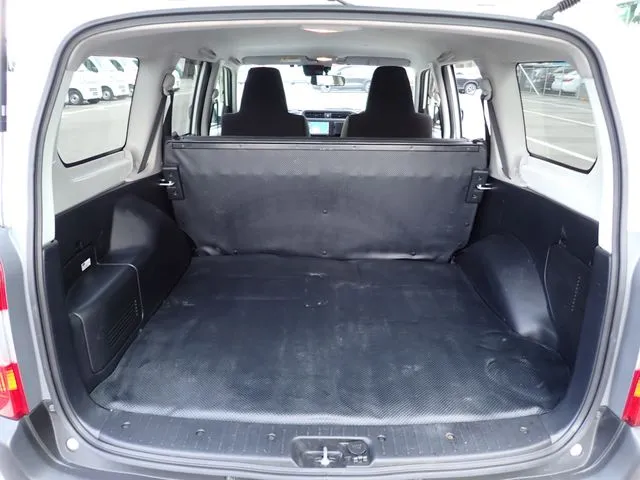 プロボックスバン　ハイブリッド（トヨタ）の車両写真