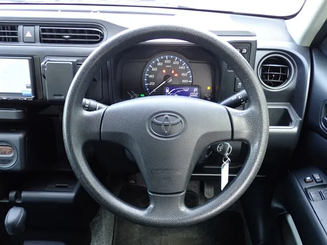 プロボックスバン　ハイブリッド（トヨタ）の車両写真