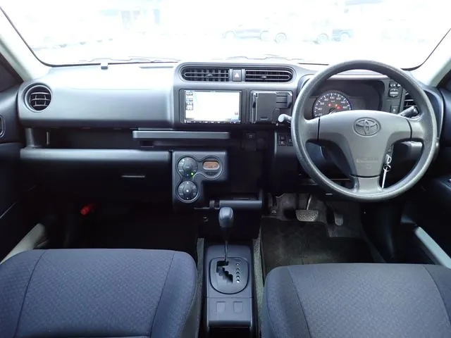 プロボックスバン　ハイブリッド（トヨタ）の車両写真