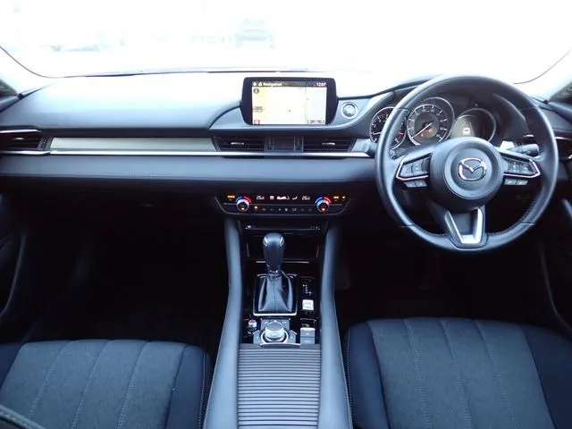 ＭＡＺＤＡ６　セダン（マツダ）の車両写真