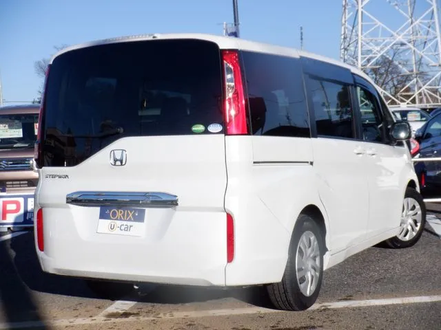 ステップワゴン（ホンダ）の車両写真