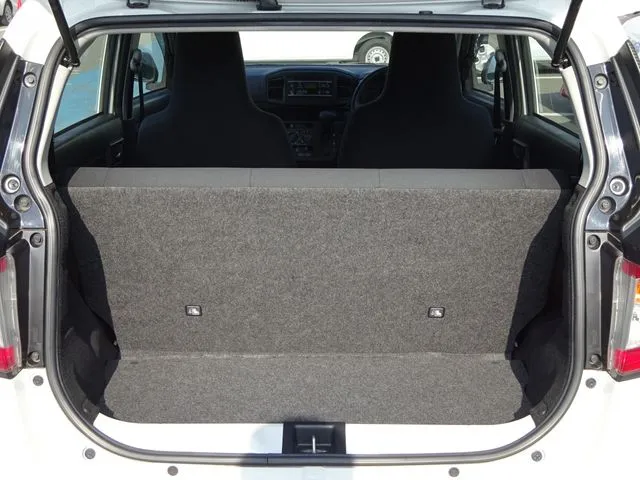 ミラ　イース（ダイハツ）の車両写真