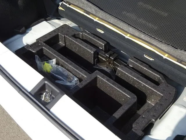 ミラ　イース（ダイハツ）の車両写真