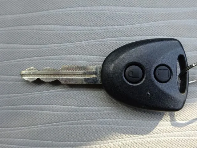 ミラ　イース（ダイハツ）の車両写真