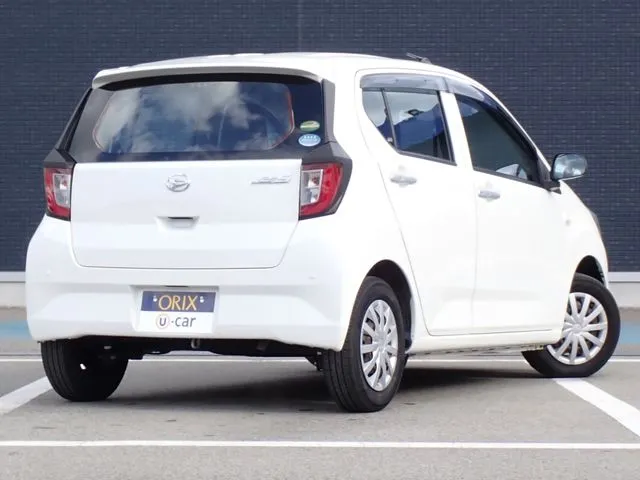 ミラ　イース（ダイハツ）の車両写真