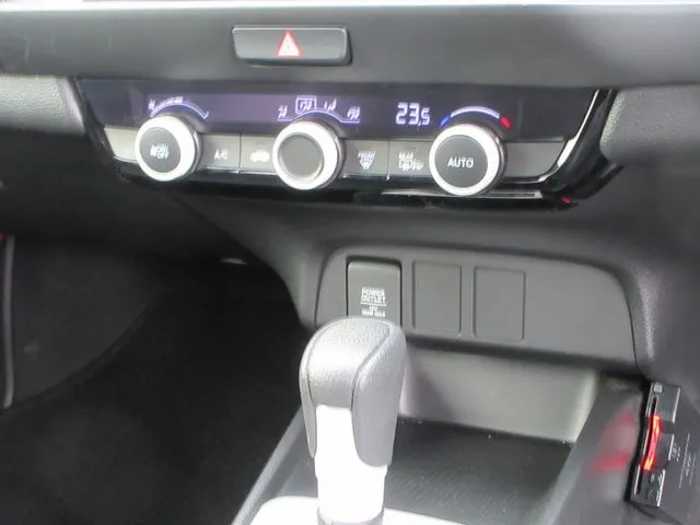 フィット e:HEV 4WD(ホンダ)の車両写真