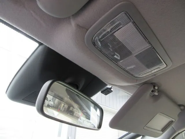 フィット e:HEV 4WD(ホンダ)の車両写真