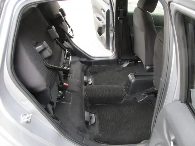 フィット e:HEV 4WD(ホンダ)の車両写真