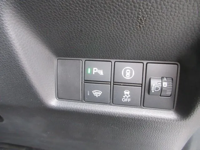 フィット e:HEV 4WD(ホンダ)の車両写真