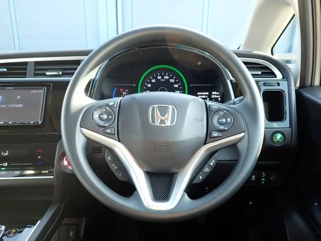 シャトル ハイブリッド(ホンダ)の車両写真