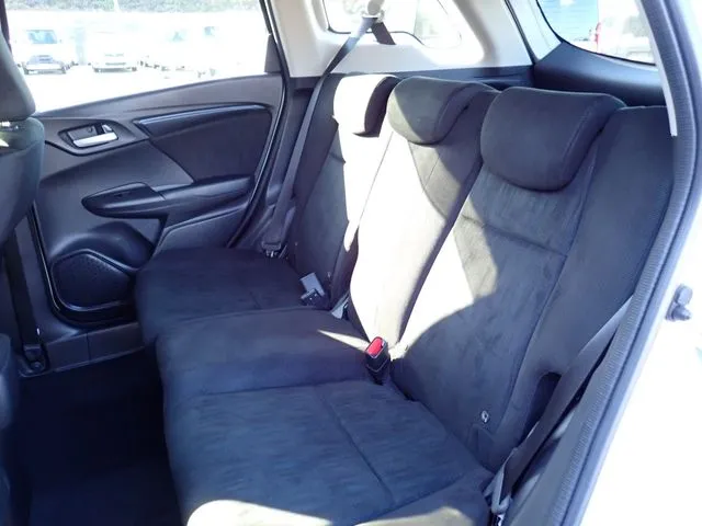 シャトル ハイブリッド(ホンダ)の車両写真