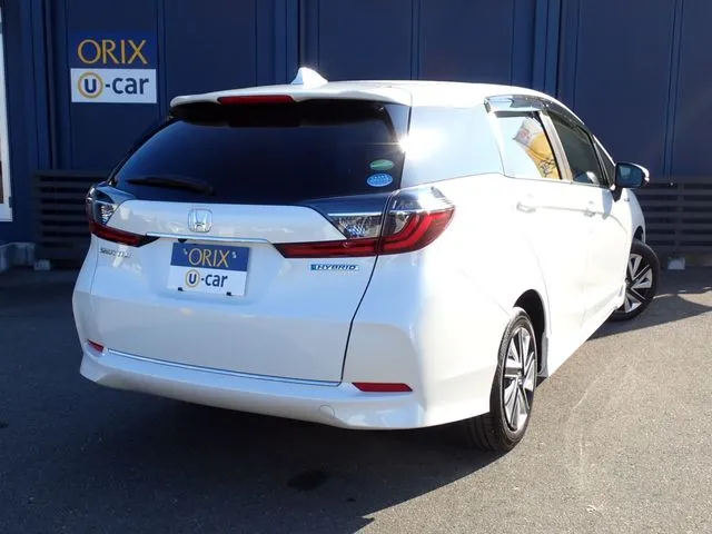 シャトル ハイブリッド(ホンダ)の車両写真