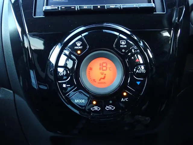 ニッサン　ノート