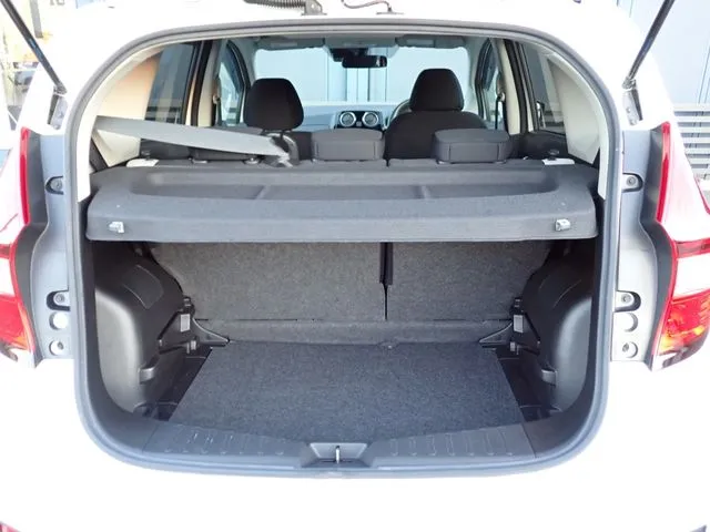 ニッサン　ノート