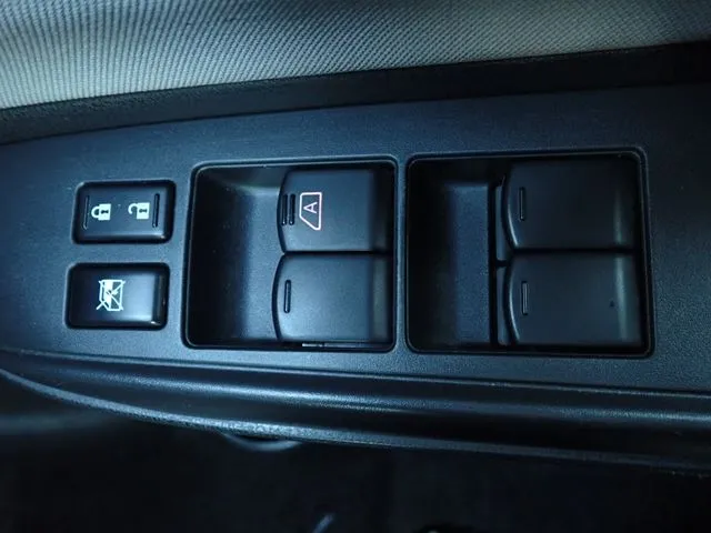 ニッサン　ノート