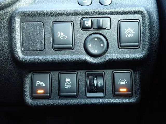 ニッサン　ノート