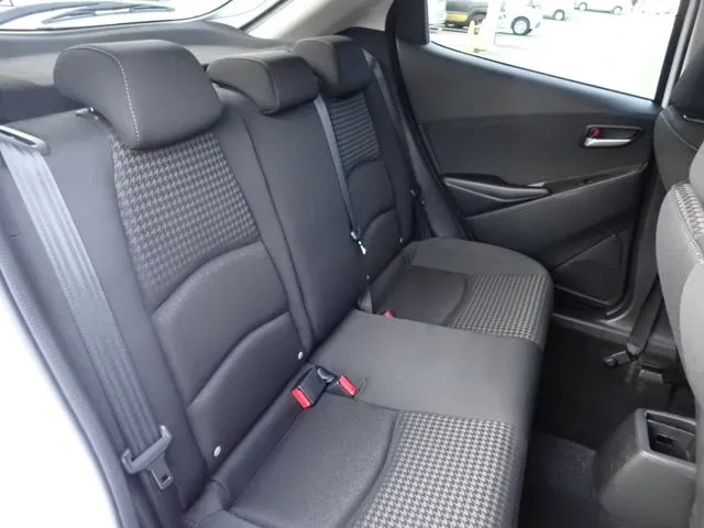 マツダ　デミオ