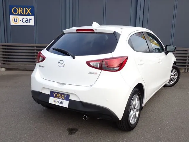 マツダ　デミオ