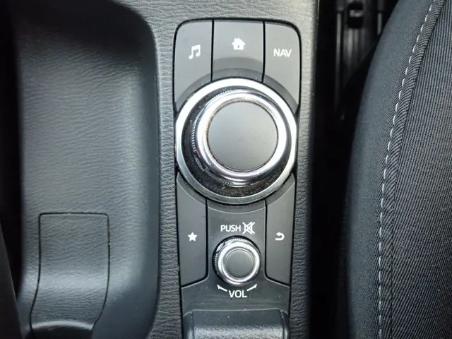 マツダ　デミオ