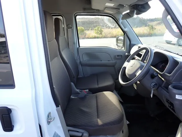 スズキ　エブリイバン