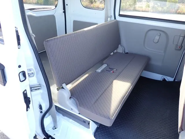 スズキ　エブリイバン