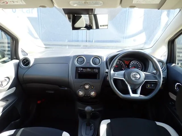 ノート（ニッサン）の車両写真