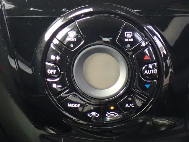 ニッサン　ノート