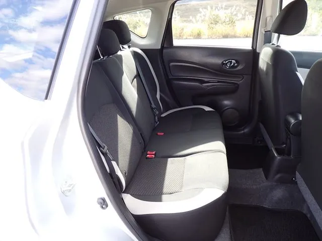 ニッサン　ノート