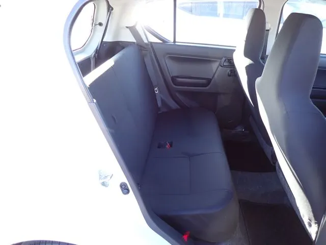 ダイハツ　ミラ　イース