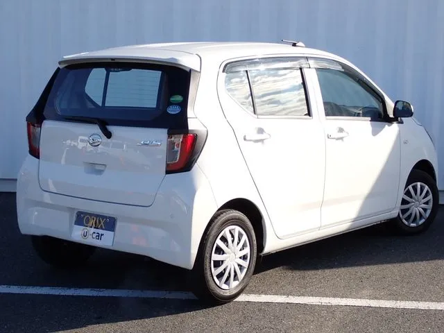 ダイハツ　ミラ　イース