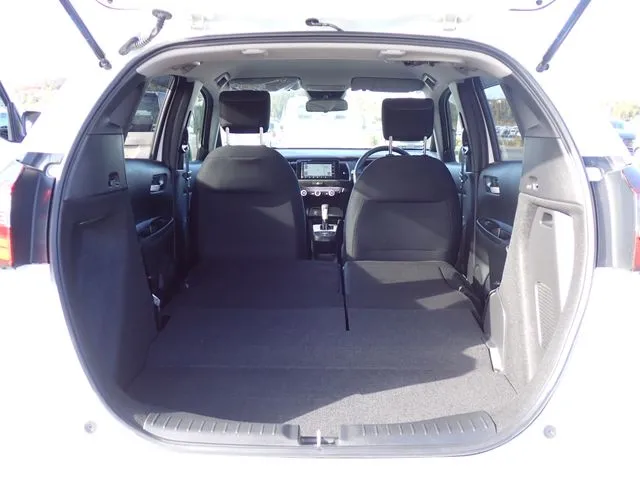 ホンダ　フィット　ｅ：ＨＥＶ