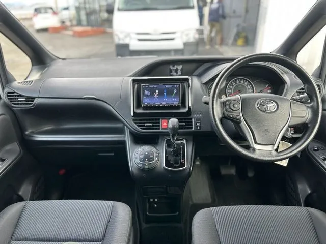 ノア(トヨタ)の車両写真