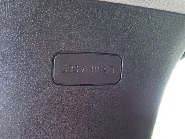 マツダ　ＭＡＺＤＡ３　セダン