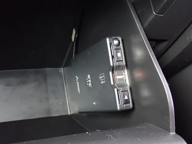 マツダ　ＭＡＺＤＡ３　セダン