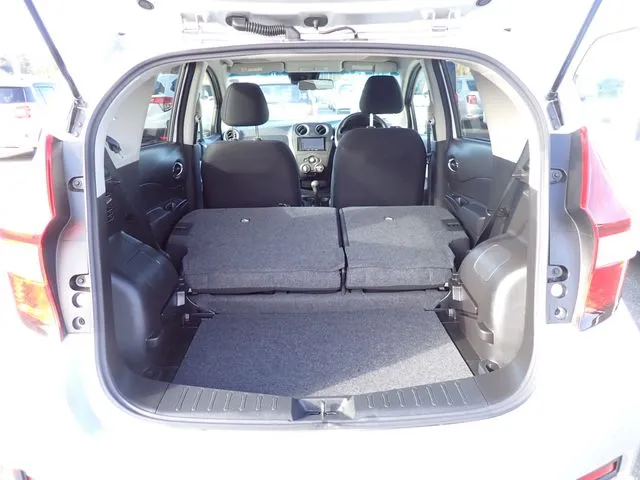 ニッサン　ノート