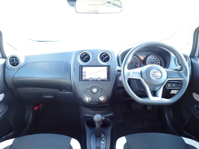 ニッサン　ノート