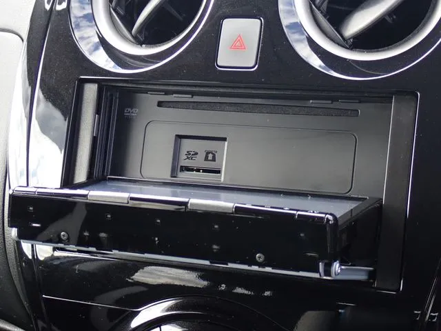 ニッサン　ノート