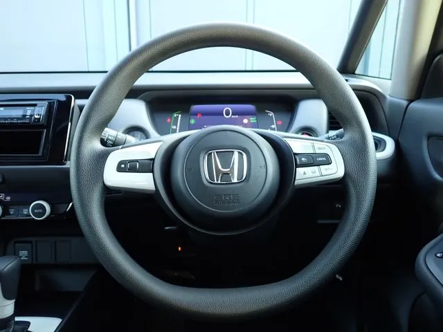 フィット e:HEV(ホンダ)の車両写真