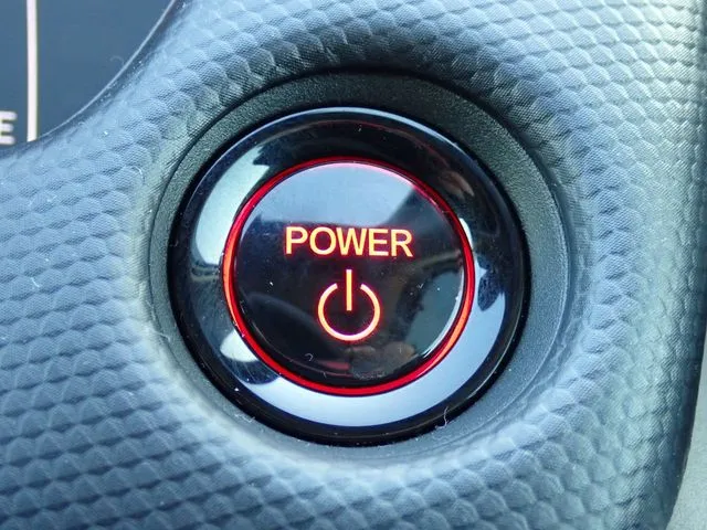 フィット e:HEV(ホンダ)の車両写真